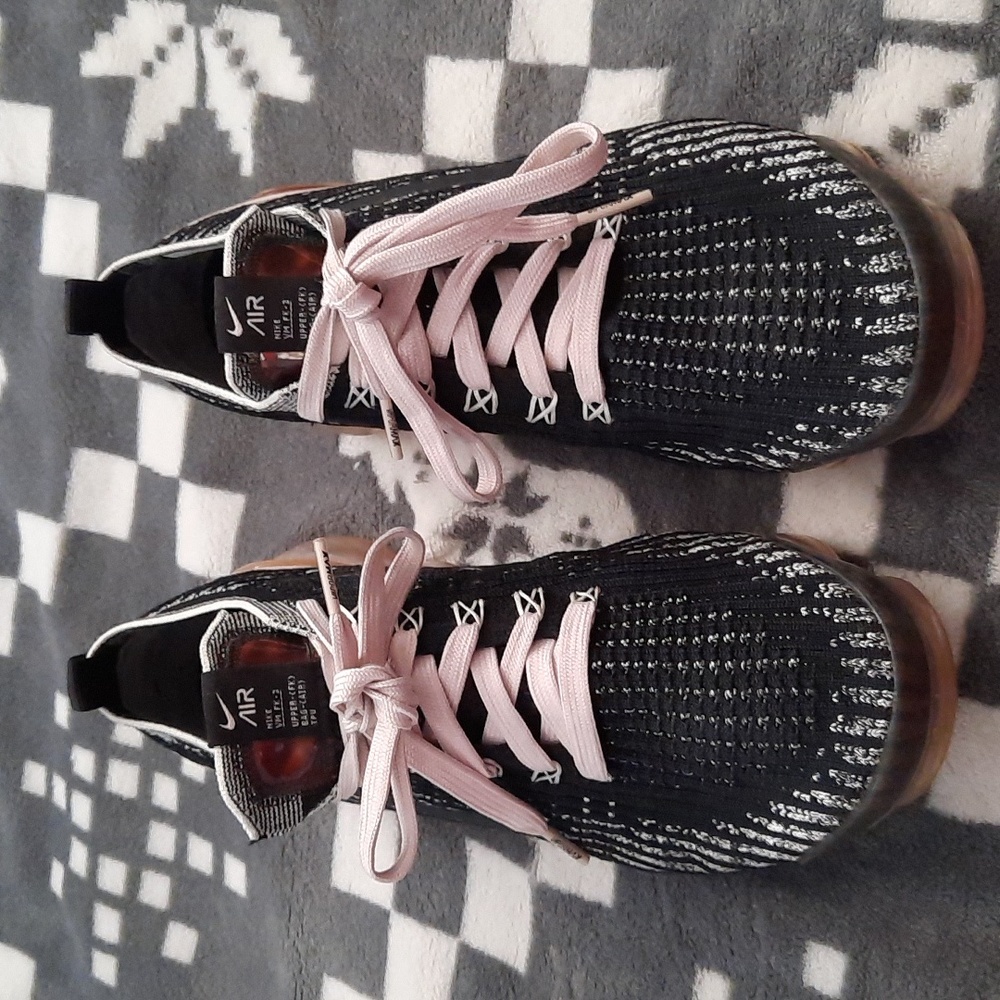 Nike Air Vapormax Flyknit 3 Barely Pink Rose Sneaker Running Shoe Size 8